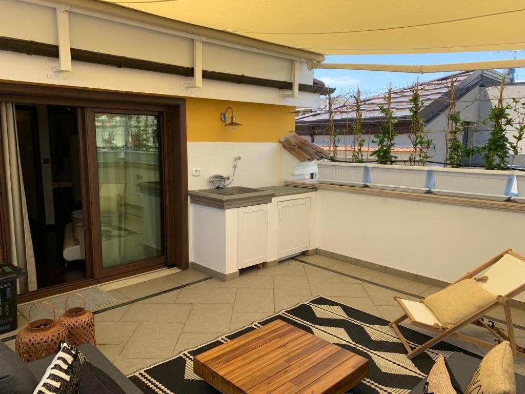 Wood Luxury House Daire Pescara Dış mekan fotoğraf